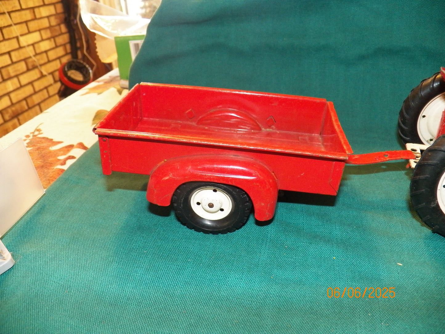 Vintage Tru-Scale Red Tractor & Wagon/Trailer
