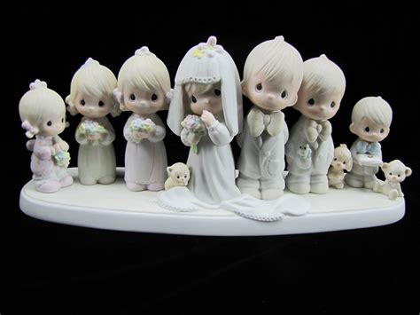 Collectible Figurines: A Touch of Artistry for Every Collector
