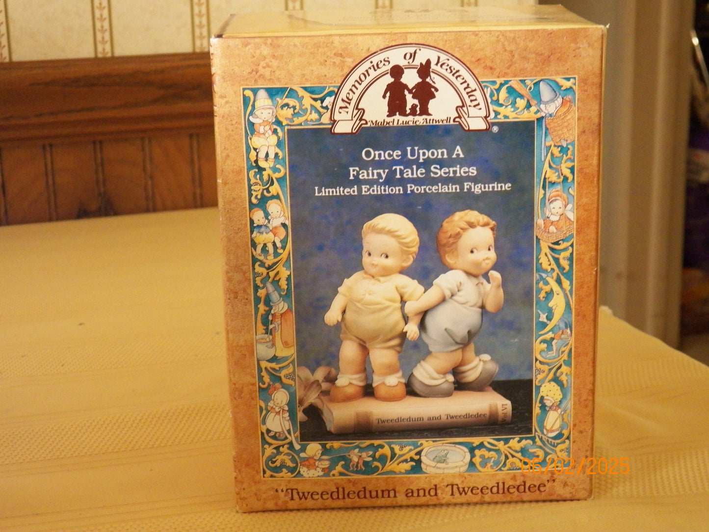 Vintage 1994 Enesco Memories Of Yesterday Tweedledum & Tweedledee Figurine Boys